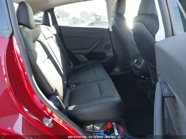 7SAYGDED8SF223993 2025 TESLA MODEL Y - Image 8