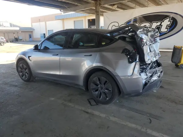 7SAYGDED8SF229860 2025 TESLA MODEL Y - Image 2