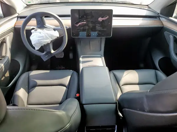 7SAYGDED8SF230698 2025 TESLA MODEL Y - Image 8