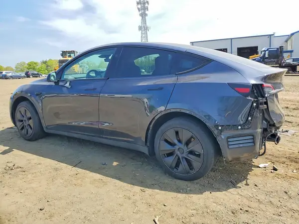 7SAYGDED8SF231284 2025 TESLA MODEL Y - Image 2