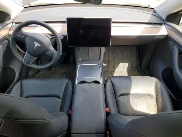 7SAYGDED8SF231284 2025 TESLA MODEL Y - Image 8