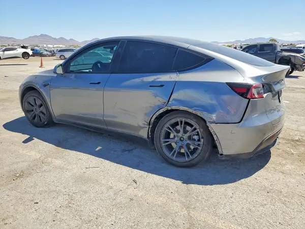 7SAYGDED8SF231401 2025 TESLA MODEL Y - Image 2