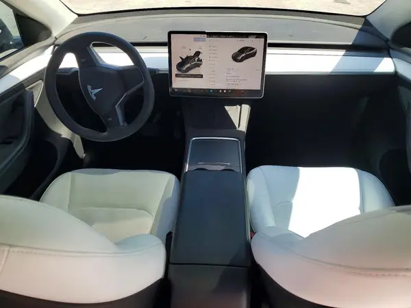 7SAYGDED8SF231401 2025 TESLA MODEL Y - Image 8