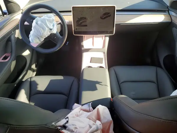 7SAYGDED8SF241748 2025 TESLA MODEL Y - Image 8