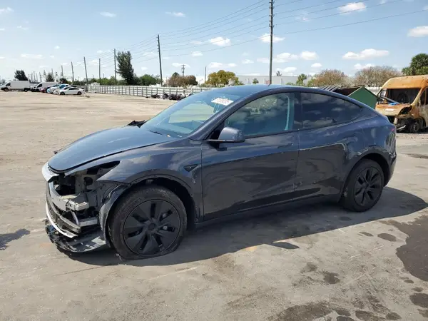7SAYGDED8SF241779 2025 TESLA MODEL Y - Image 1