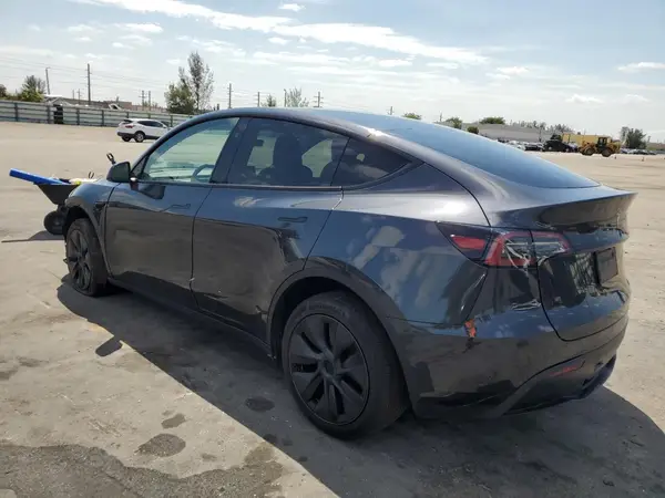7SAYGDED8SF241779 2025 TESLA MODEL Y - Image 2