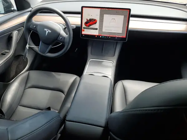 7SAYGDED8SF241779 2025 TESLA MODEL Y - Image 8