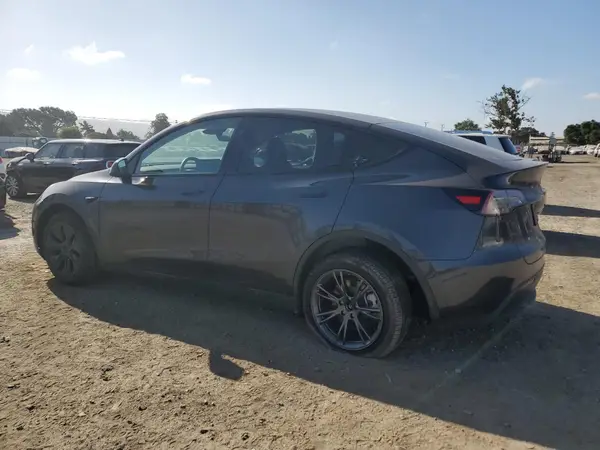 7SAYGDED8SF242821 2025 TESLA MODEL Y - Image 2