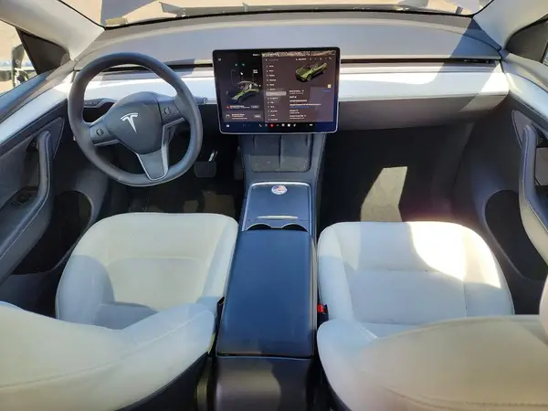 7SAYGDED8SF247078 2025 TESLA MODEL Y - Image 8