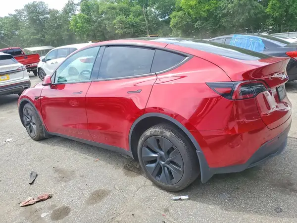 7SAYGDED8SF247274 2025 TESLA MODEL Y - Image 2