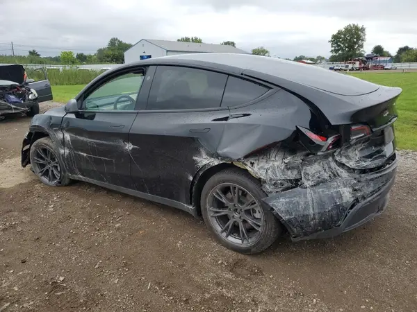 7SAYGDED8SF247954 2025 TESLA MODEL Y - Image 2