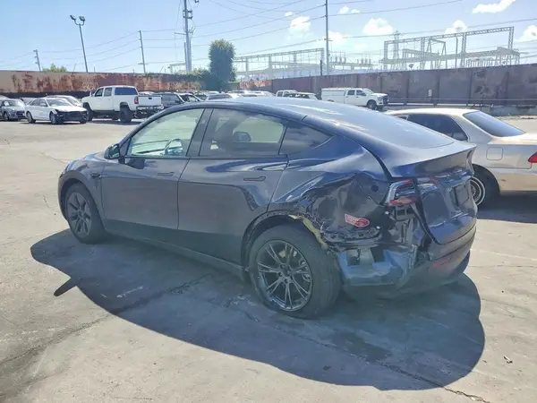 7SAYGDED8SF250532 2025 TESLA MODEL Y - Image 2