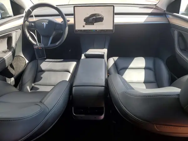 7SAYGDED8SF250532 2025 TESLA MODEL Y - Image 8