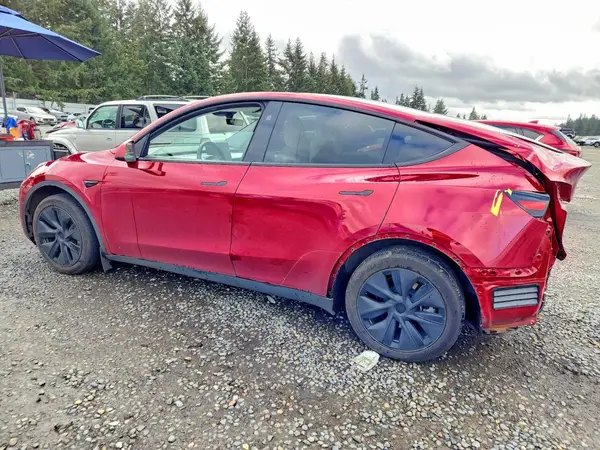 7SAYGDED8SF255763 2025 TESLA MODEL Y - Image 2