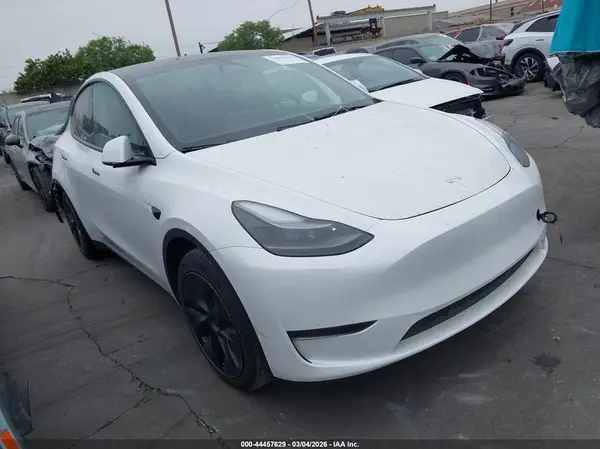 7SAYGDED8SF260185 2025 TESLA MODEL Y - Image 1