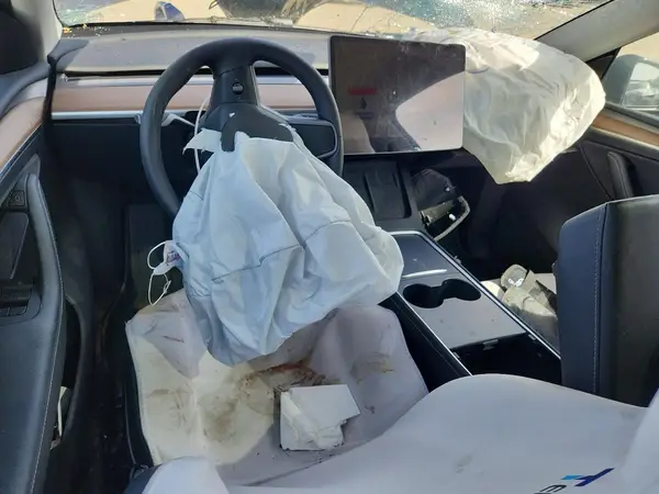 7SAYGDED8SF262924 2025 TESLA MODEL Y - Image 8