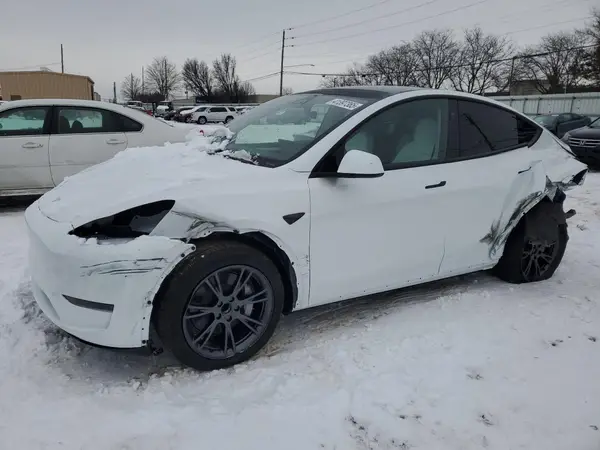 7SAYGDED8SF266777 2025 TESLA MODEL Y - Image 1