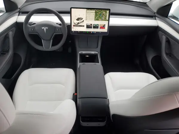 7SAYGDED8SF266777 2025 TESLA MODEL Y - Image 8