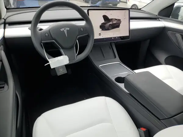 7SAYGDED8SF277469 2025 TESLA MODEL Y - Image 8