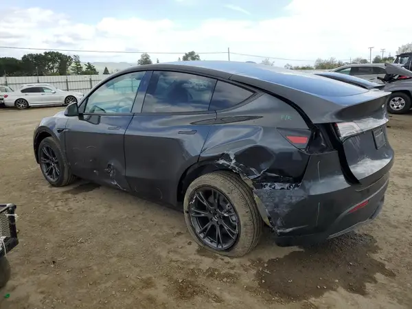 7SAYGDED8SF279304 2025 TESLA MODEL Y - Image 2