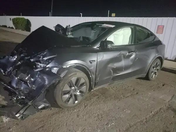 7SAYGDED8SF301754 2025 TESLA MODEL Y - Image 1