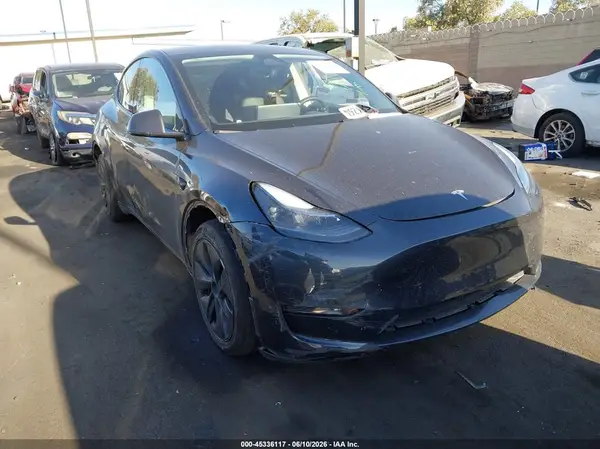 7SAYGDED8SF306453 2025 TESLA MODEL Y - Image 1