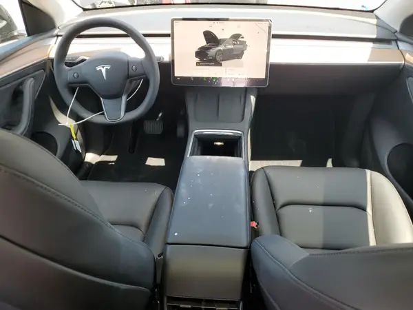 7SAYGDED8SF313810 2025 TESLA MODEL Y - Image 8