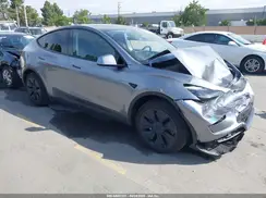 7SAYGDED8SF315511 2025 TESLA MODEL Y