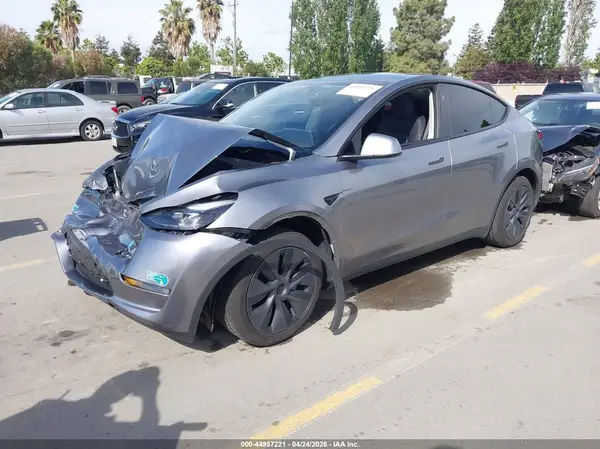 7SAYGDED8SF315511 2025 TESLA MODEL Y - Image 2