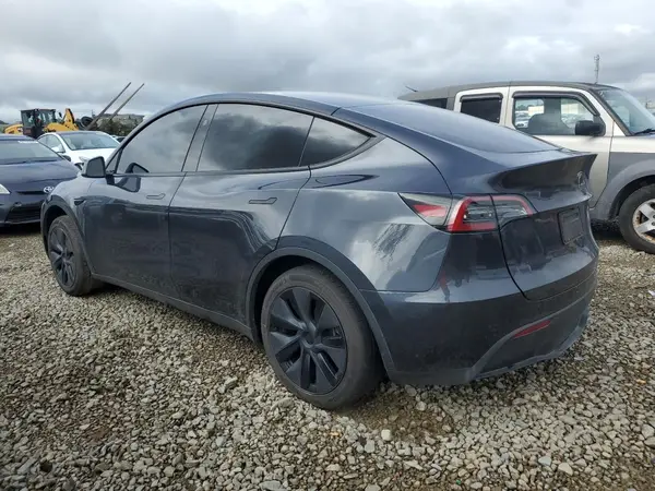 7SAYGDED8SF316089 2025 TESLA MODEL Y - Image 2