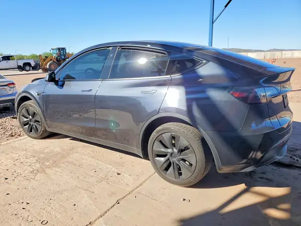 7SAYGDED8SF317548 2025 TESLA MODEL Y - Image 2