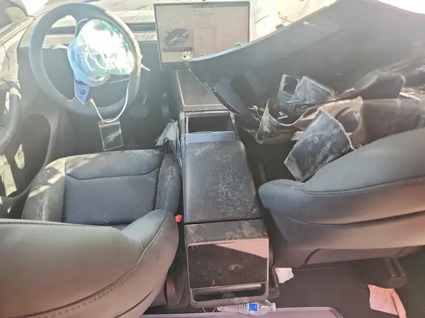 7SAYGDED8TA417762 2026 TESLA MODEL Y - Image 8