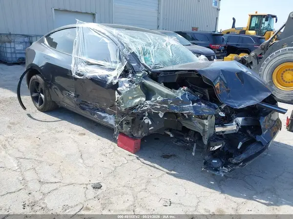 7SAYGDED8TA441821 2026 TESLA MODEL Y - Image 1