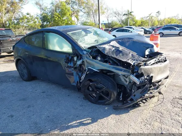 7SAYGDED8TA442810 2026 TESLA MODEL Y - Image 1