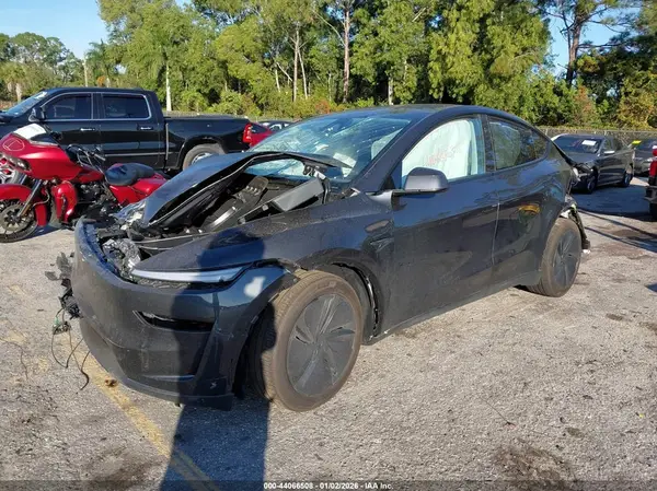 7SAYGDED8TA442810 2026 TESLA MODEL Y - Image 2