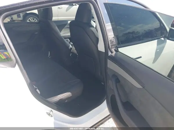 7SAYGDED8TA464483 2026 TESLA MODEL Y - Image 8