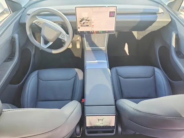 7SAYGDED8TA493353 2026 TESLA MODEL Y - Image 8