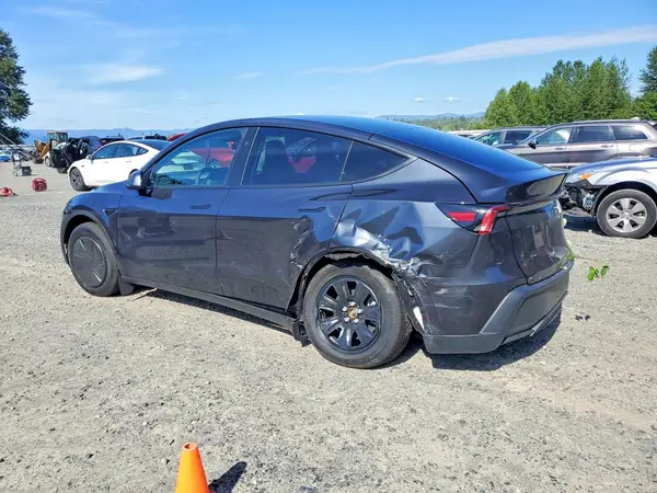 7SAYGDED8TA606640 2026 TESLA MODEL Y - Image 2