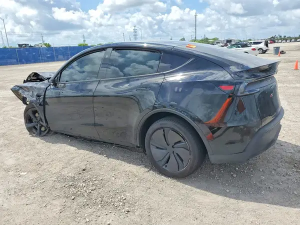 7SAYGDED8TA616147 2026 TESLA MODEL Y - Image 2