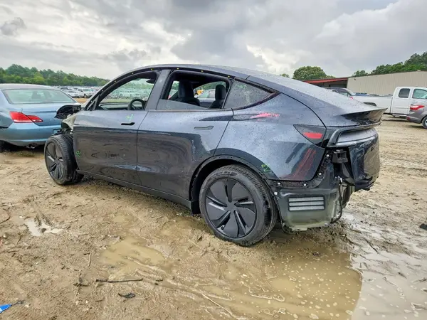 7SAYGDED8TA661329 2026 TESLA MODEL Y - Image 2