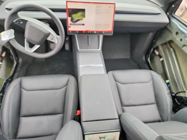 7SAYGDED8TA661329 2026 TESLA MODEL Y - Image 8
