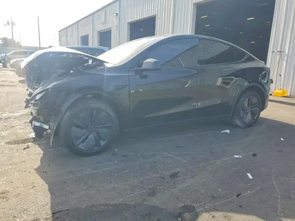 7SAYGDED8TA692659 2026 TESLA MODEL Y - Image 1