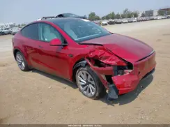 7SAYGDED8TF380425 2026 TESLA MODEL Y