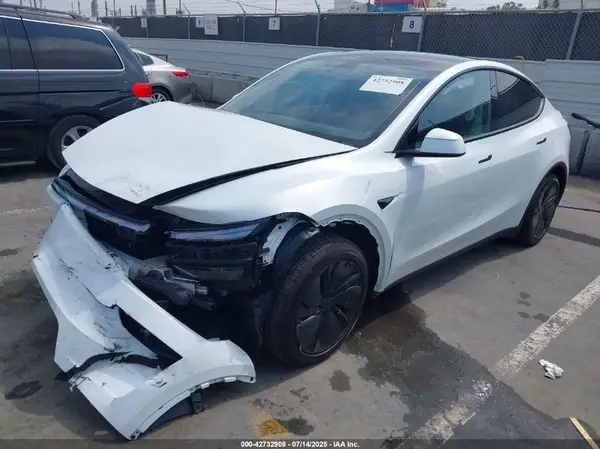 7SAYGDED8TF383969 2026 TESLA MODEL Y - Image 2
