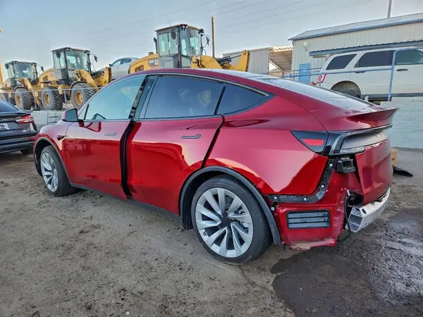 7SAYGDED8TF385740 2026 TESLA MODEL Y - Image 2