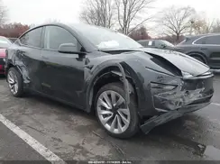 7SAYGDED8TF386743 2026 TESLA MODEL Y