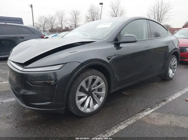 7SAYGDED8TF386743 2026 TESLA MODEL Y - Image 2