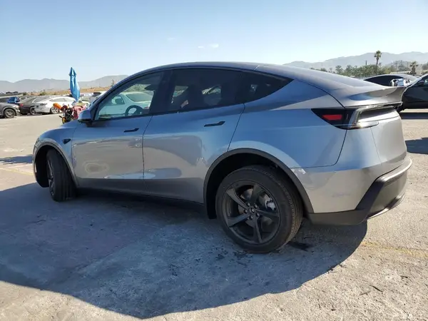 7SAYGDED8TF388427 2026 TESLA MODEL Y - Image 2