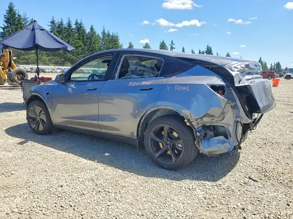 7SAYGDED8TF390162 2026 TESLA MODEL Y - Image 2