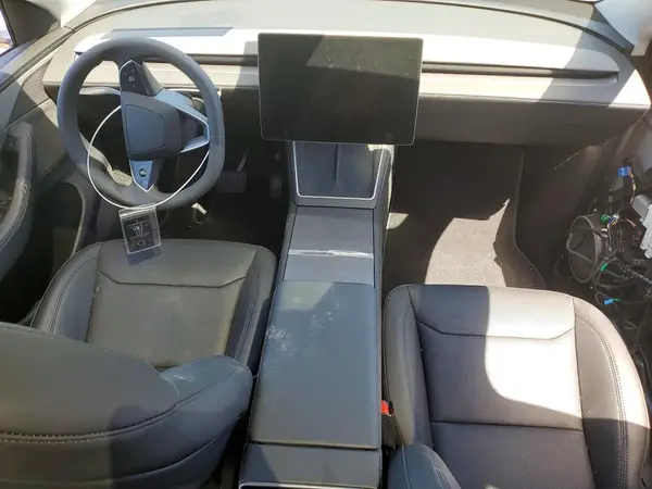 7SAYGDED8TF390162 2026 TESLA MODEL Y - Image 8